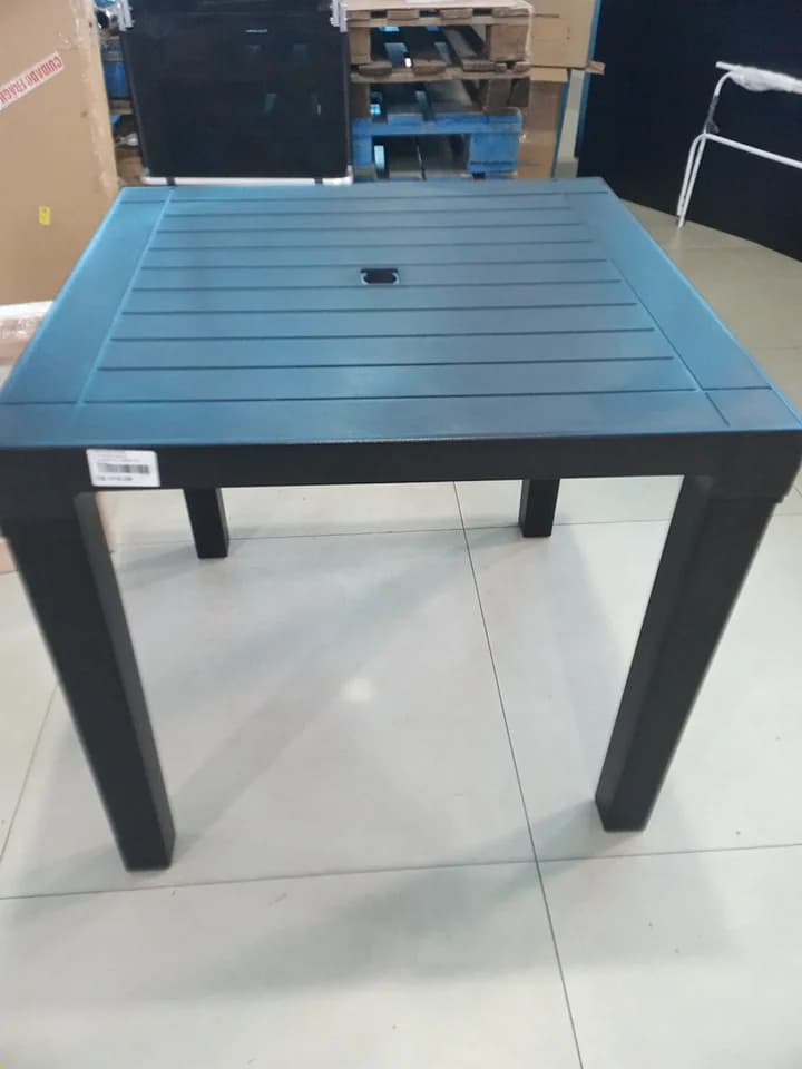MESA MULTIUSO PLÁSTICA NIALA PLAXMETAL BASALTO PRETA - 1